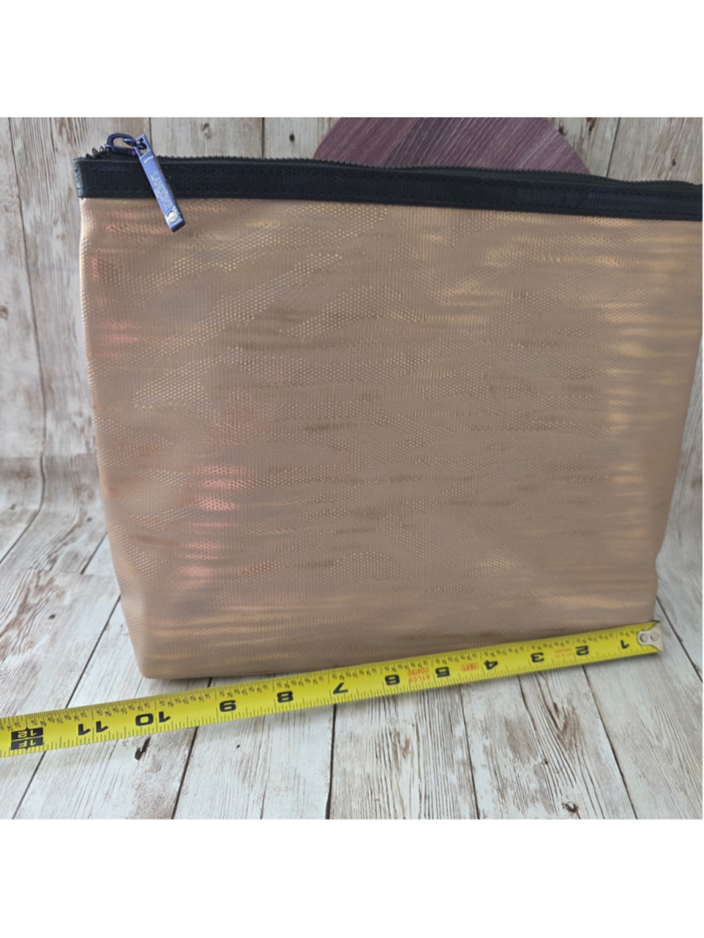 Women's Lancôme Cosmetic Bag Gold Black NWOT - Picture 4 of 8